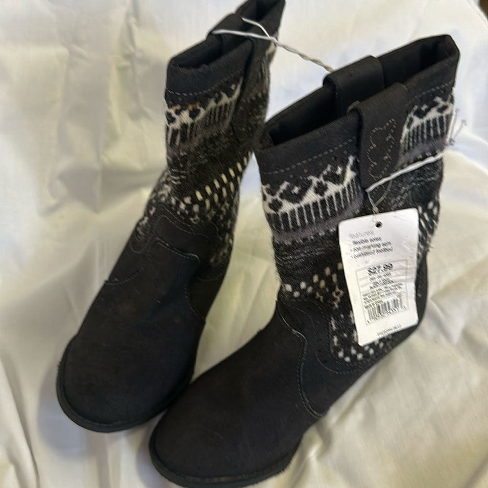 Cherokee girls size 13 black boots